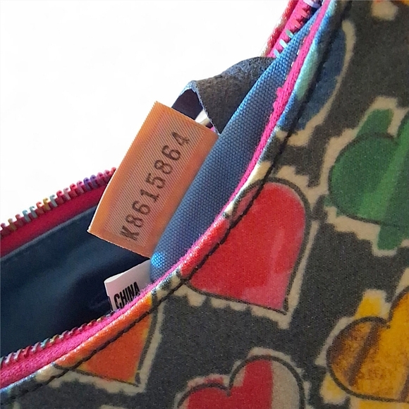 Dooney & Bourke Graffiti Hearts Bucket Bag SH29 BB NWT Y2K Vintage It Bag - Picture 13 of 15